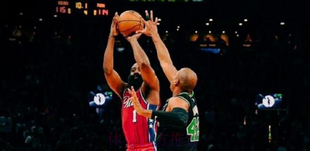 霍福德替补出战16分钟，6投2中得到5分8篮板2助攻1盖帽